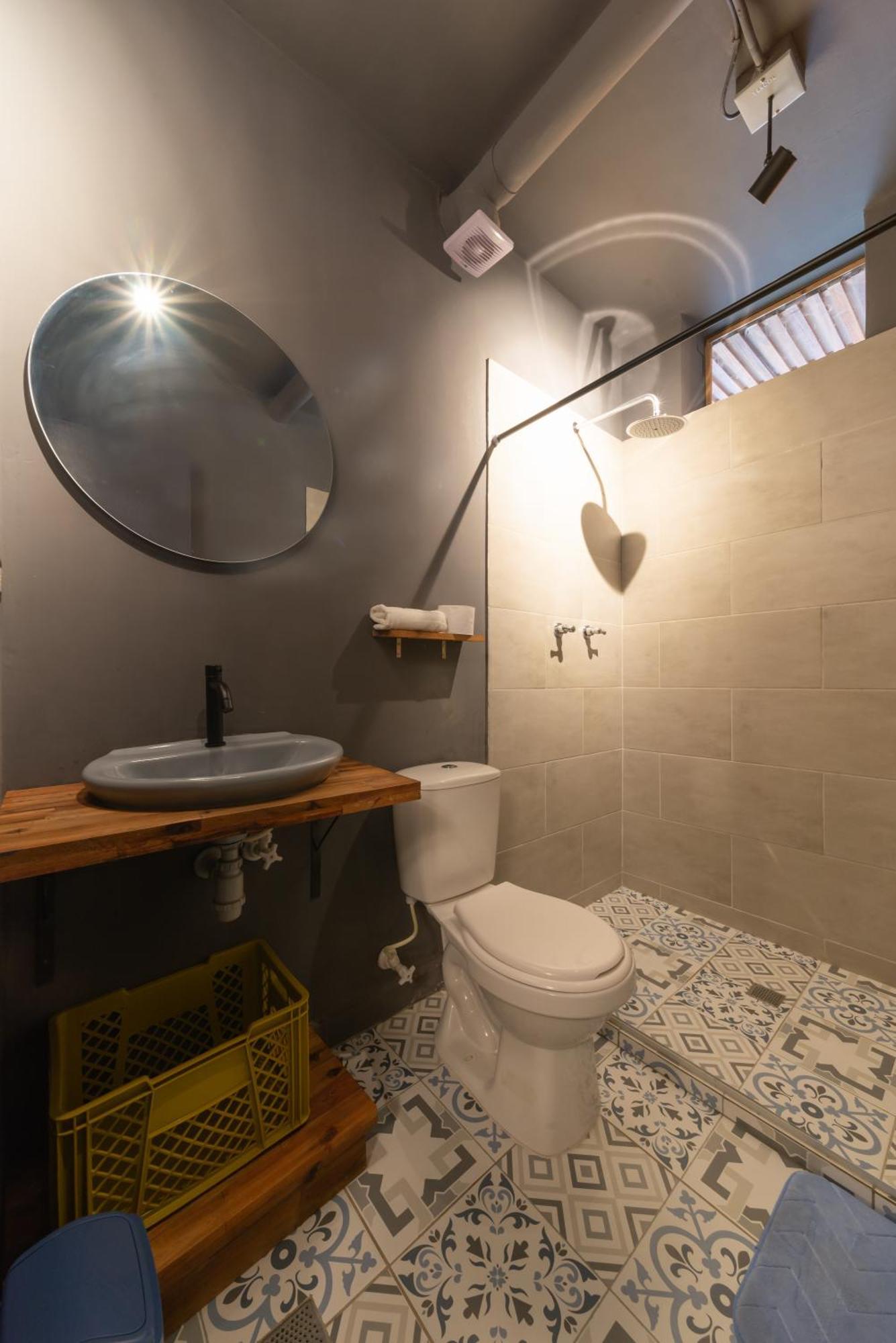 Casa Mosaiko Primer Parque Laureles Меделин Екстериор снимка