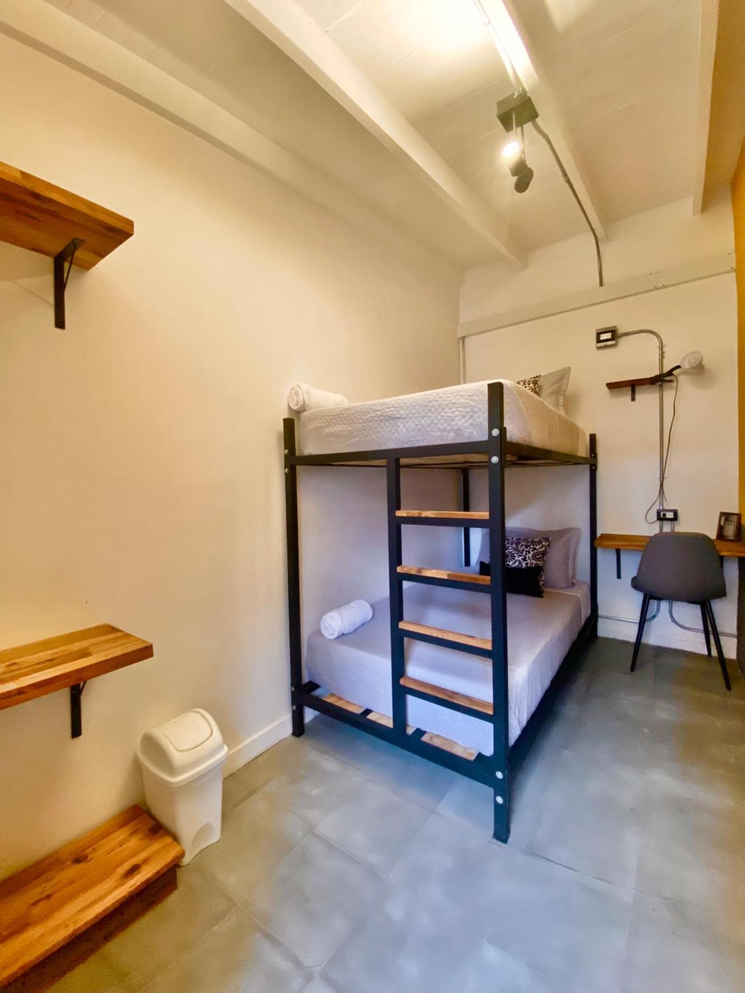 Casa Mosaiko Primer Parque Laureles Меделин Екстериор снимка